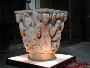 Mozac　柱頭彫刻