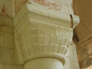 Quillebeuf sur Seine　柱頭彫刻