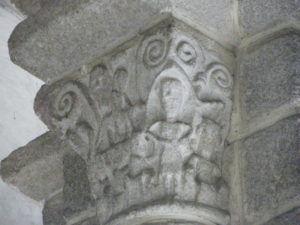 Loctudy　柱頭彫刻