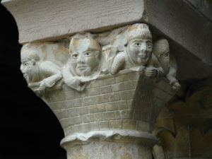 Conques　柱頭彫刻