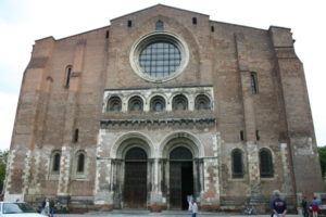 Toulouse / St.Serninの教会堂正面