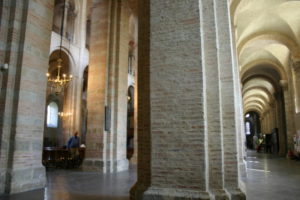 Toulouse / St.Serninの側廊