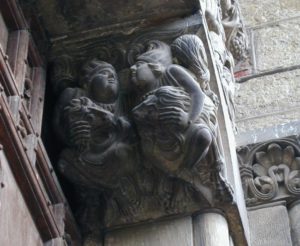 Toulouse / St.Serninの扉口彫刻