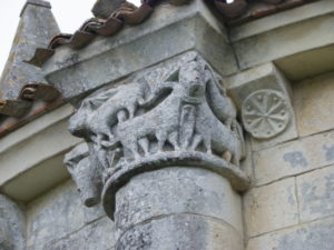 Echillais 柱頭彫刻