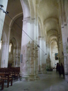 St.Amant de Boixeの側廊