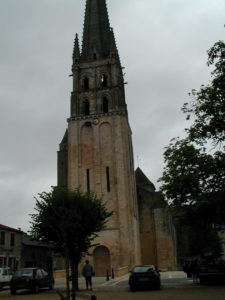 St.Savin sur Gartempeの教会堂正面