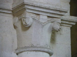 St.Amant de Boixeの柱頭彫刻