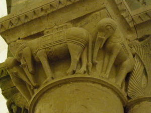 Aulnayの柱頭彫刻