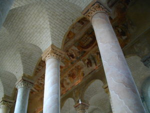 St.Savin sur Gartempeの側廊