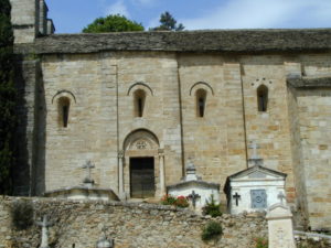 Lamalou les Bainsの教会堂側面