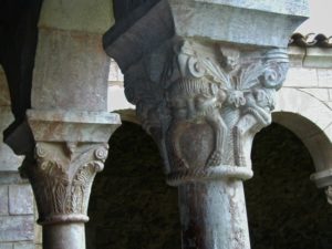 Cuxaの柱頭彫刻