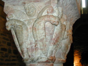 Serraboneの柱頭彫刻