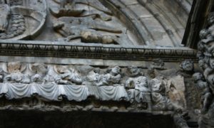 St.Gilles du Gard　楣