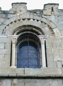 Corneilla de Conflent　後背部窓