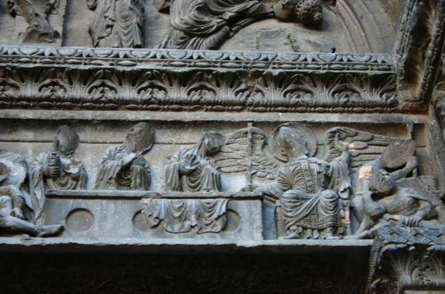 St.Gilles du Gard「墓における聖女たち」