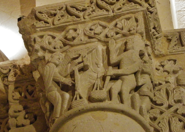 Saintes / St.Eutrope  柱頭彫刻