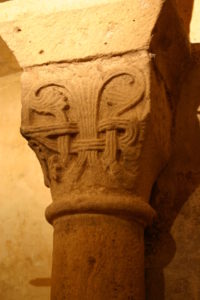 Duravel 柱頭彫刻