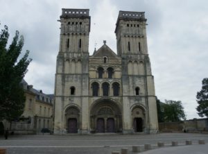 Caen / Le Trinite　教会堂正面