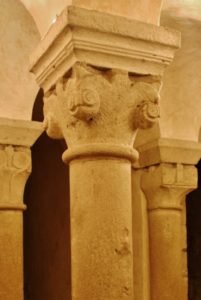 Duravel　柱頭彫刻