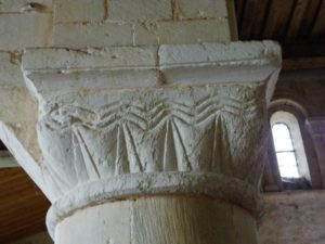 Maneglise　柱頭彫刻