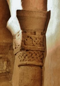 Duravel　柱頭彫刻