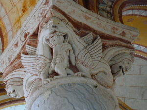 Chauvigny 柱頭彫刻