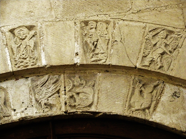 Abbaye de Montivilliers アーキボルト